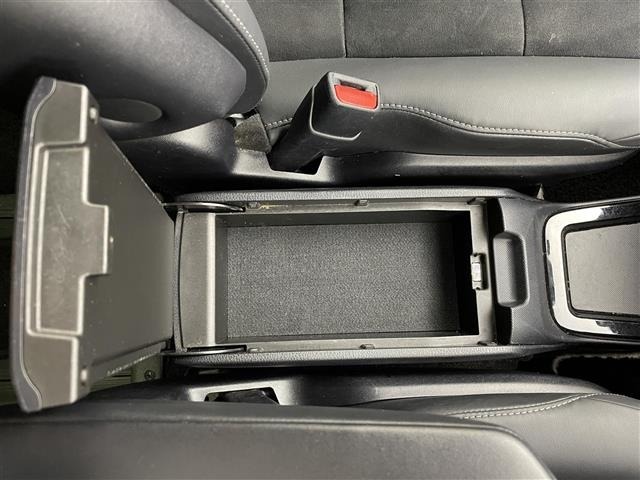 Toyota ESQUIRE 2019 6976909-9