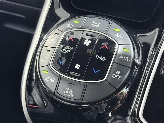 Toyota ESQUIRE 2019 6977244-1