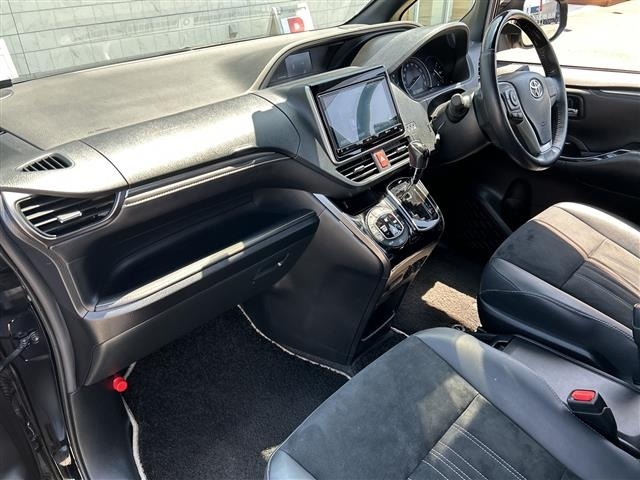 Toyota ESQUIRE 2021 6977254-20