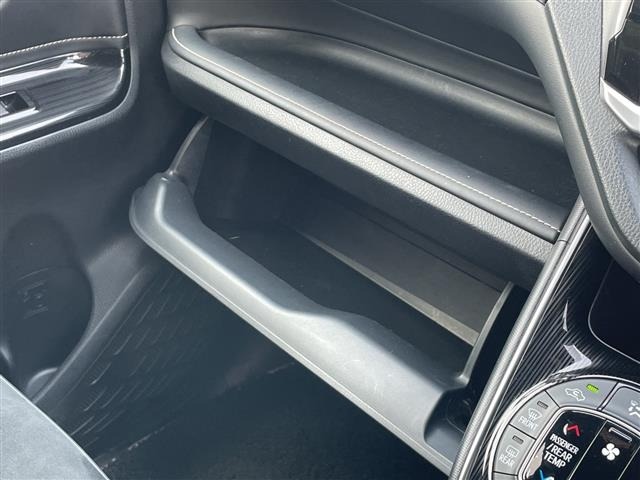Toyota ESQUIRE 2019 6977389-2
