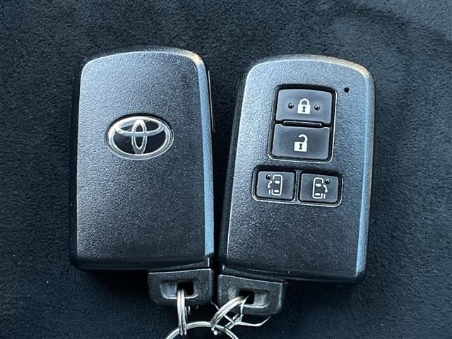 Toyota ESQUIRE 2019 6977435-21