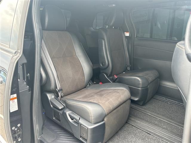 Toyota ESTIMA 2017 6979704-9