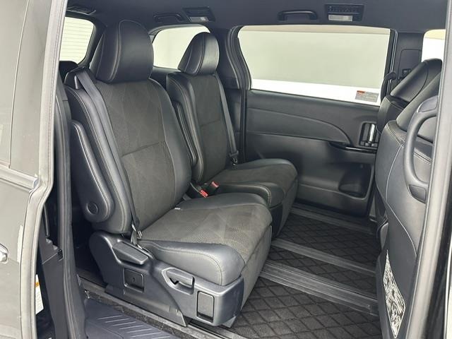Toyota ESTIMA 2017 6979946-4