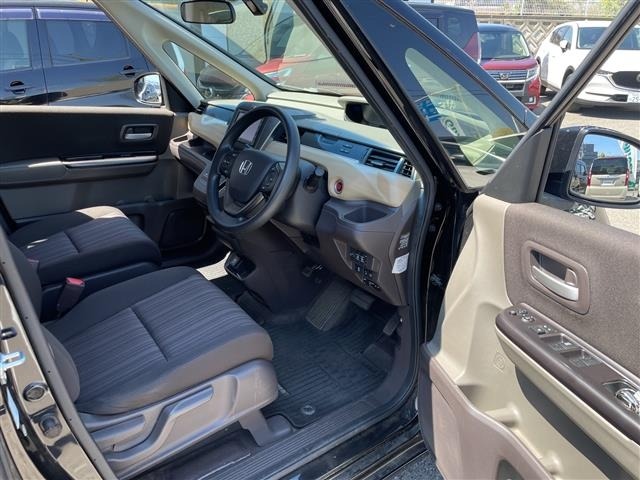 Honda FREED 2017 6998433-4