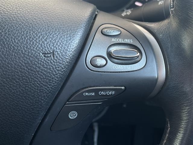 Nissan FUGA 2011 6983570-3
