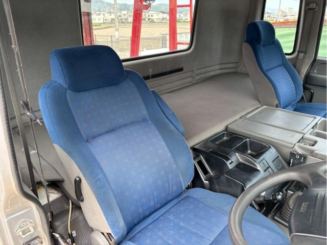 Isuzu GIGA 2013 7000668-8