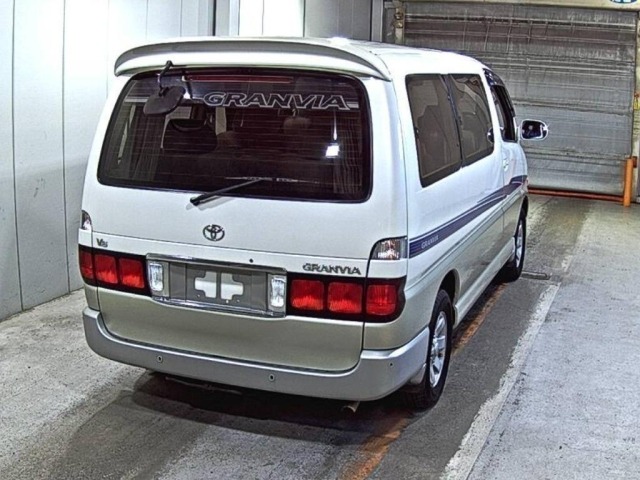 Toyota GRANVIA 1997 6982043-5