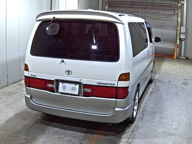 Toyota GRANVIA 1996 6982044-5