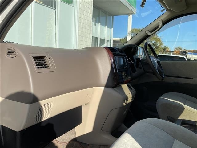 Toyota GRANVIA 2001 6982053-4