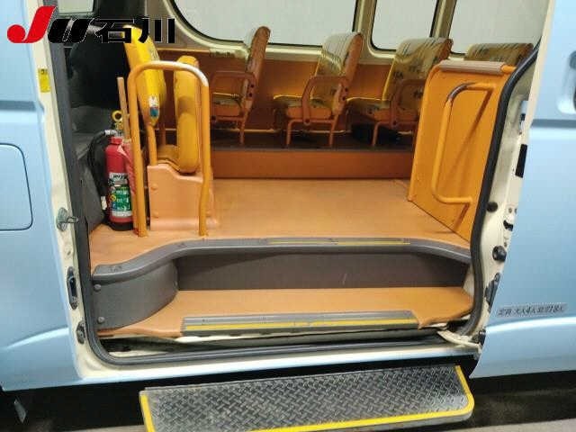 Toyota HIACE COMMUTER 2012 6975934-5