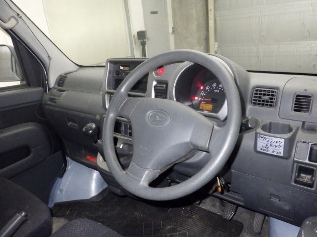 Daihatsu HIJET VAN 2016 7001481-3