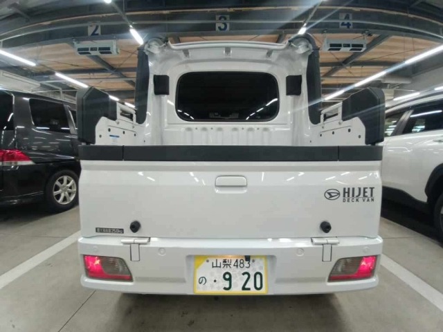 Daihatsu HIJET VAN 2022 7001534-11