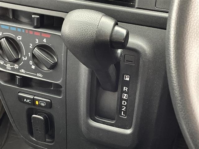 Daihatsu HIJET VAN 2020 7001679-19
