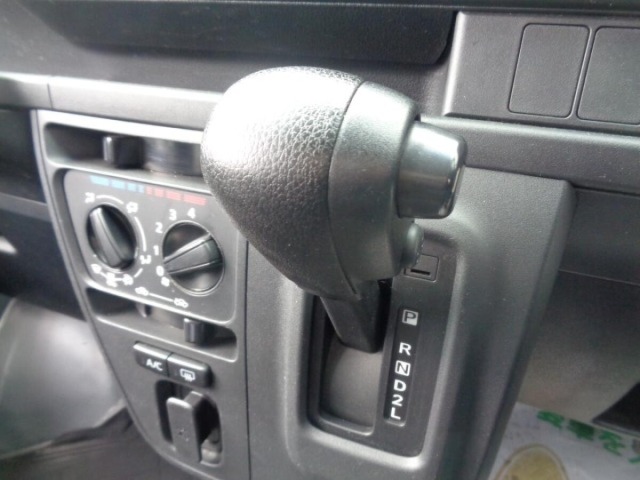 Daihatsu HIJET VAN 2021 7001756-27