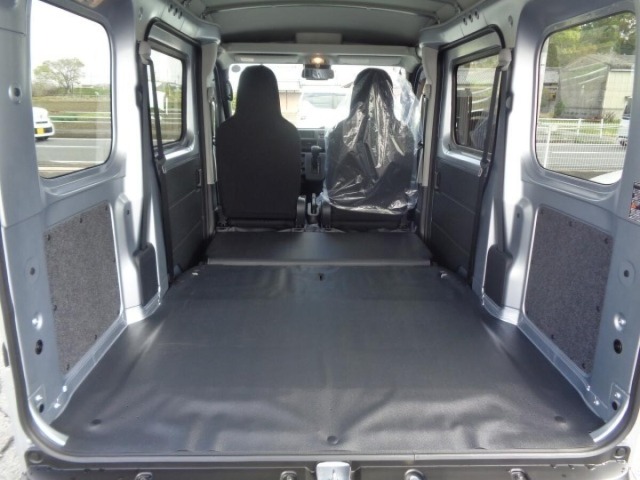 Daihatsu HIJET VAN 2026 7001761-21