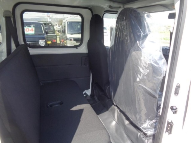 Daihatsu HIJET VAN 2026 7001762-11