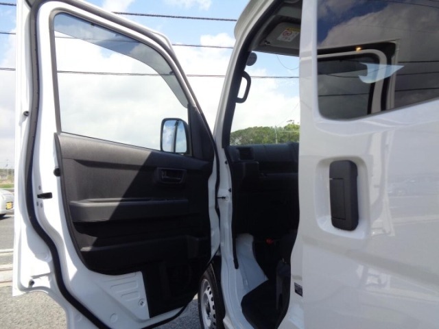Daihatsu HIJET VAN 2026 7001762-15
