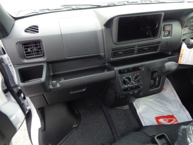 Daihatsu HIJET VAN 2026 7001765-13