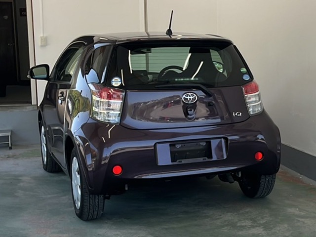 Toyota IQ 2013 6975770-1