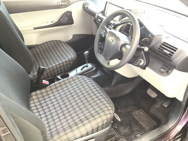 Toyota IQ 2013 6975770-5