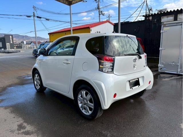 Toyota IQ 2010 6975775-1