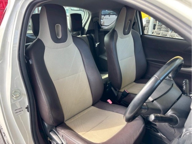 Toyota IQ 2010 6975775-10