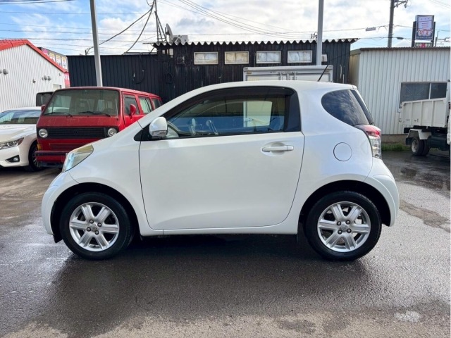 Toyota IQ 2010 6975775-16