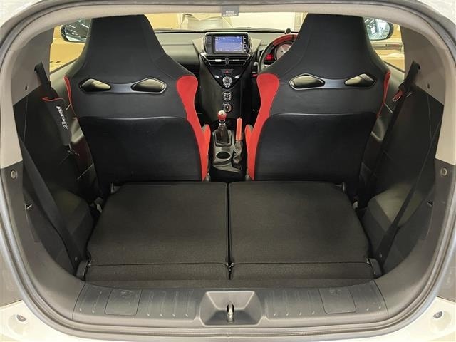 Toyota IQ 2012 6975784-10