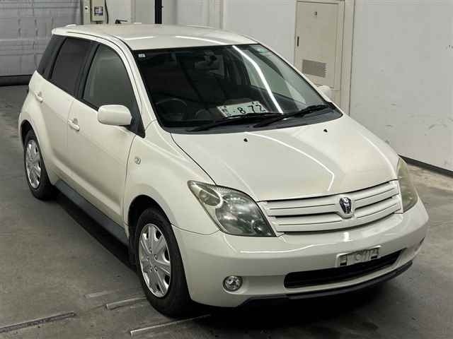 Toyota IST 2003 6979444-0