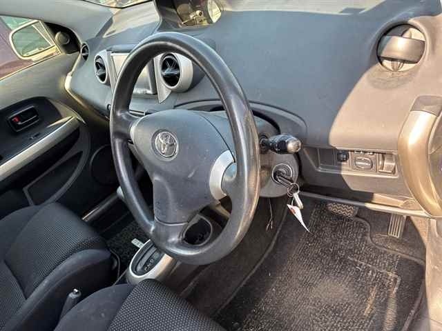 Toyota IST 2003 6979444-3