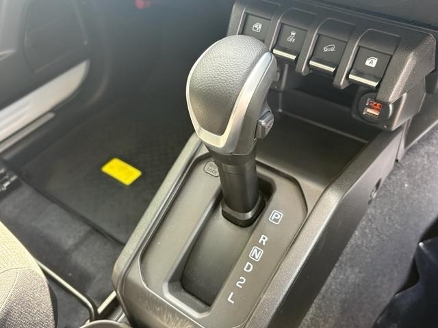 Suzuki JIMNY 2025 6994192-25