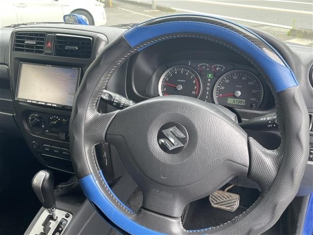 Suzuki JIMNY 2011 6996290-23