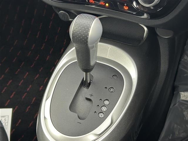 Nissan JUKE 2015 6973695-19