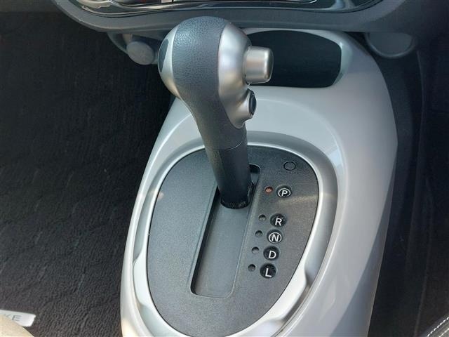 Nissan JUKE 2012 6973766-23