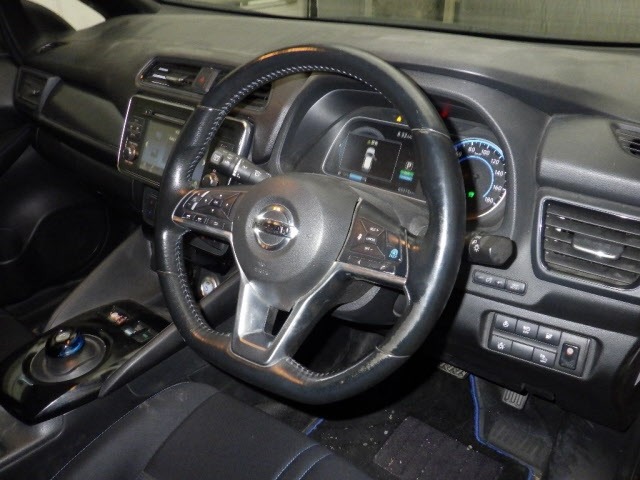 Nissan LEAF 2019 6982873-3