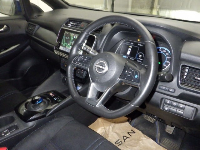 Nissan LEAF 2022 6982874-3