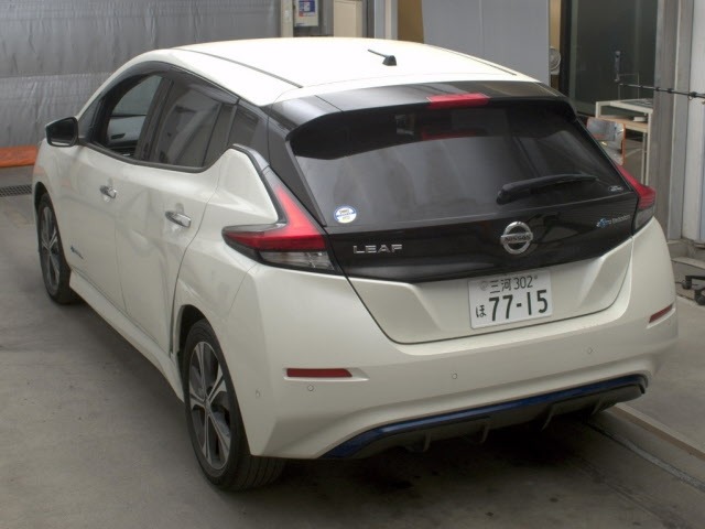 Nissan LEAF 2018 6982886-1