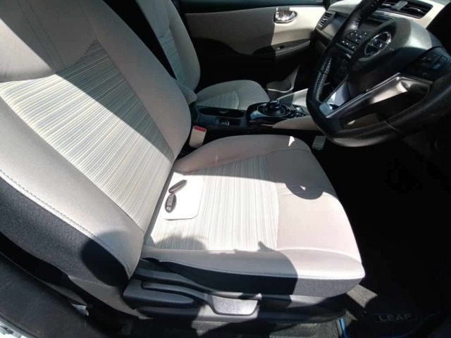 Nissan LEAF 2019 6982915-10