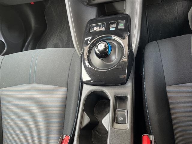 Nissan LEAF 2022 6983063-10
