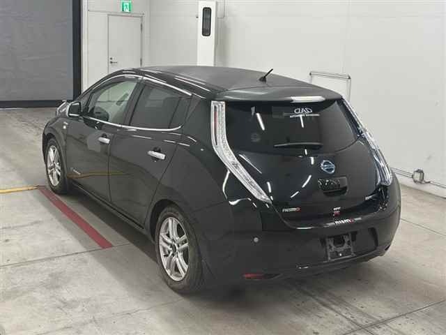 Nissan LEAF 2013 6983371-1