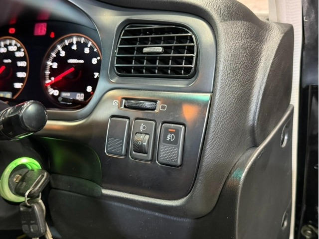 Subaru LEGACY B4 2002 6995179-32