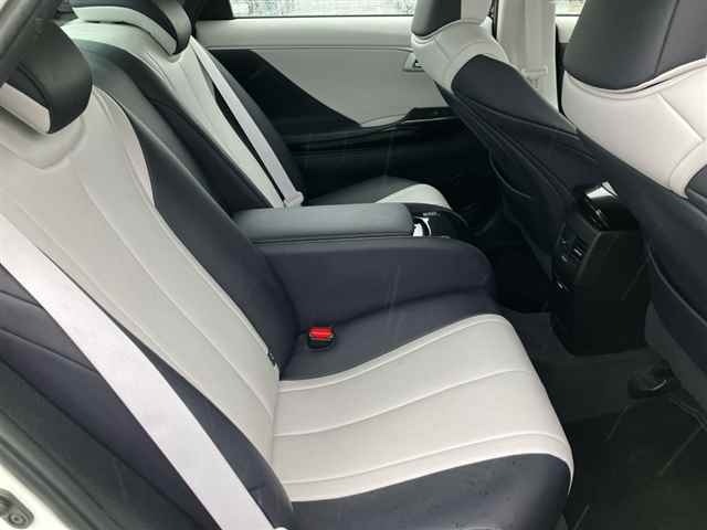 Toyota Mirai 2016 6992885-8