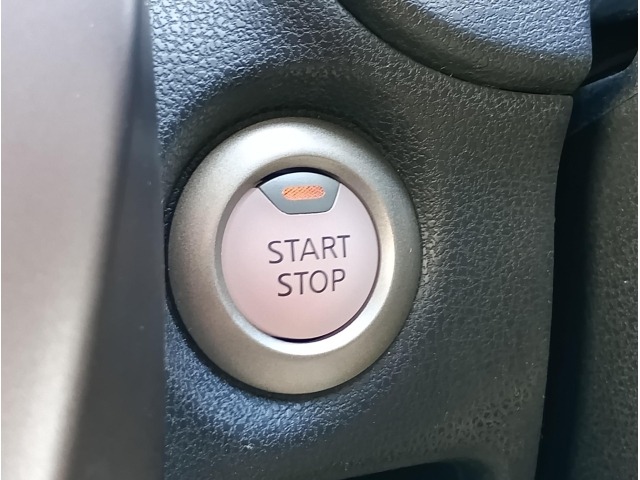 Nissan NOTE 2017 6983032-33