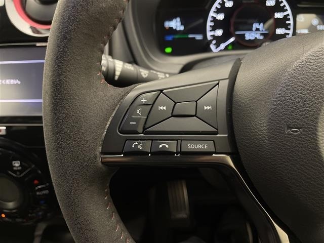 Nissan NOTE 2017 6983898-9