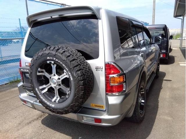 Mitsubishi PAJERO 2000 7001768-1