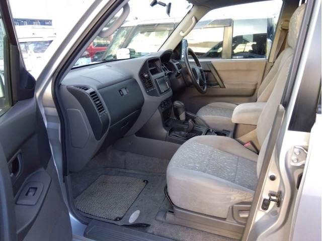 Mitsubishi PAJERO 2000 7001773-4