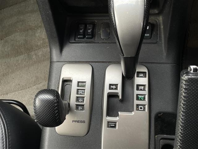 Mitsubishi PAJERO 2005 7001796-18