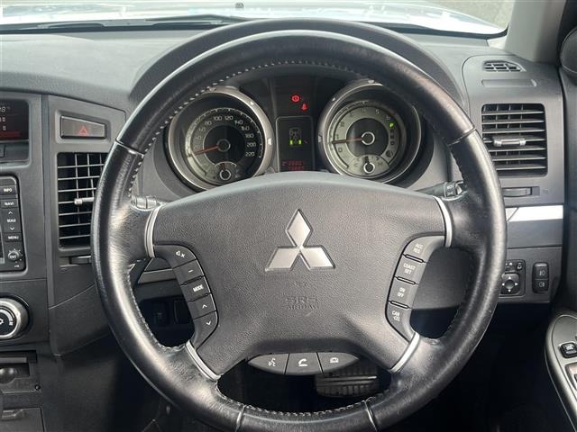 Mitsubishi PAJERO 2012 7001806-15