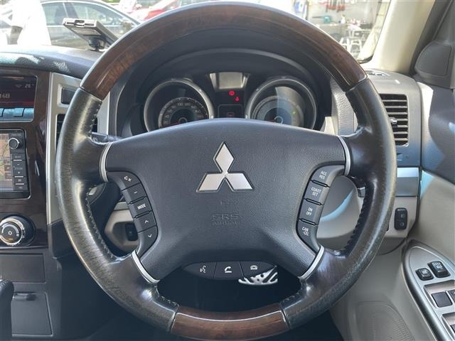 Mitsubishi PAJERO 2016 7001807-11
