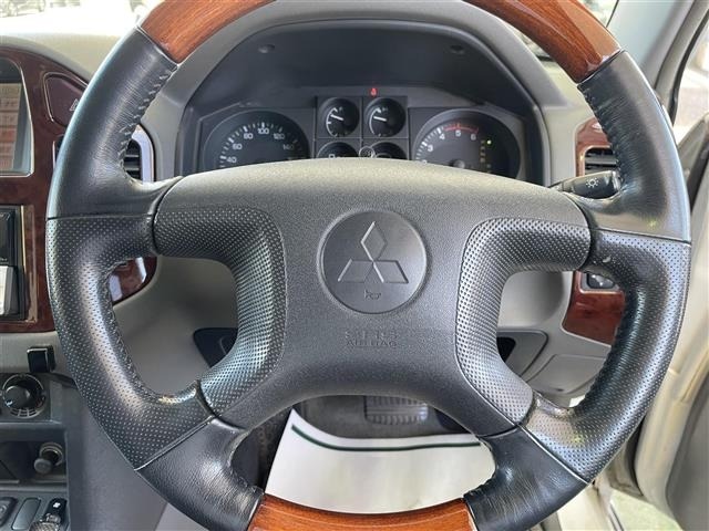 Mitsubishi PAJERO 2003 7001812-1